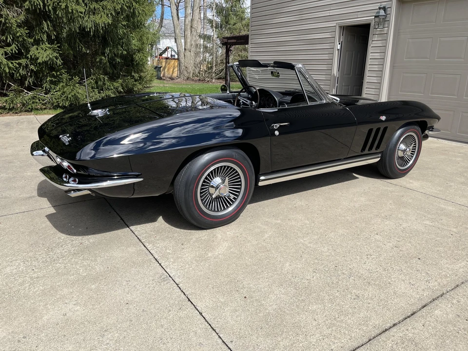 1965 Chevrolet Corvette C2 - Image 17 of 31