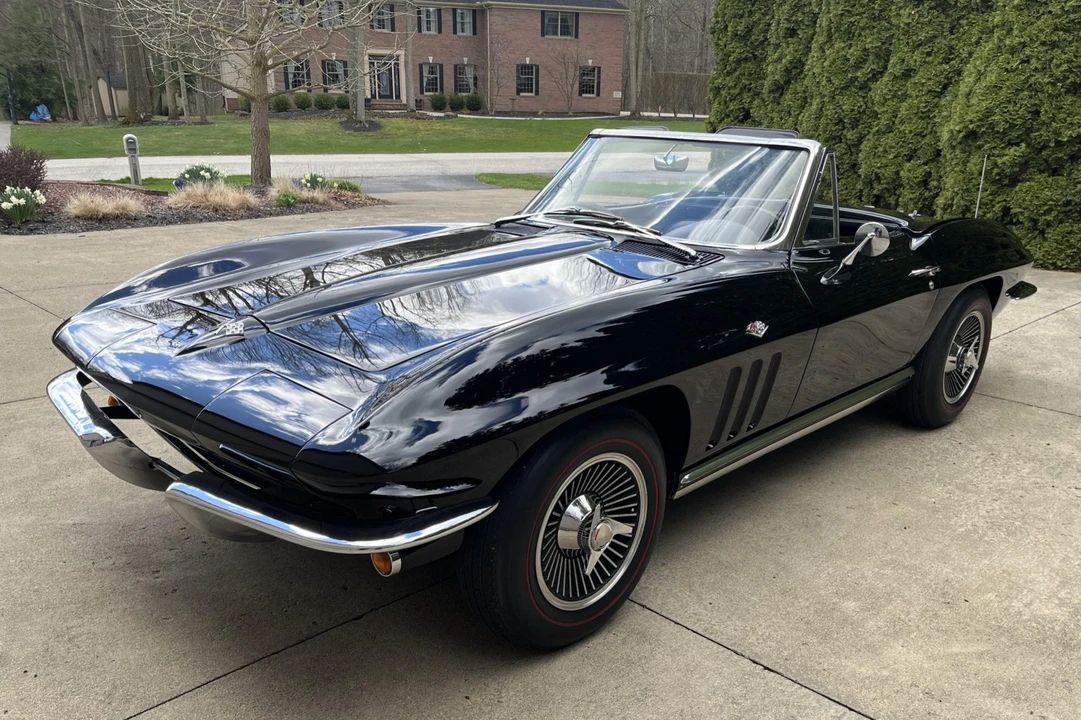 1965 Chevrolet Corvette C2 - Image 1 of 31