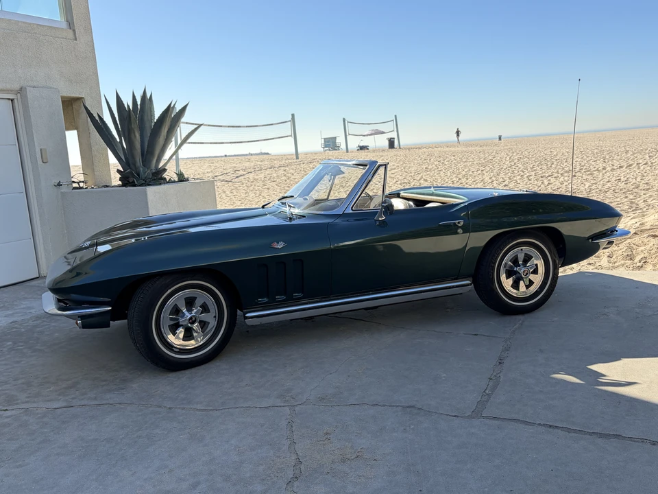 1965 Chevrolet Corvette C2 - Image 15 of 31
