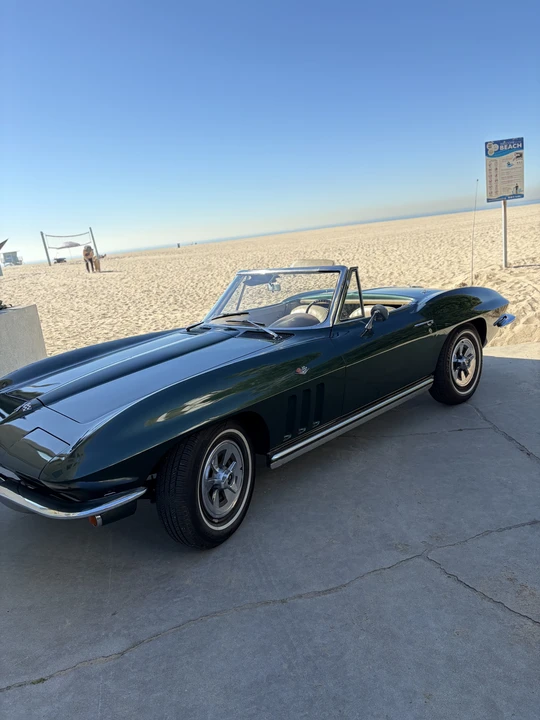 1965 Chevrolet Corvette C2 - Image 17 of 31