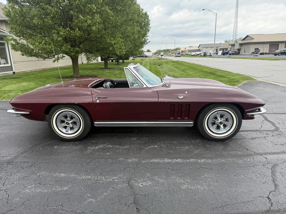 1965 Chevrolet Corvette C2 - Image 11 of 31