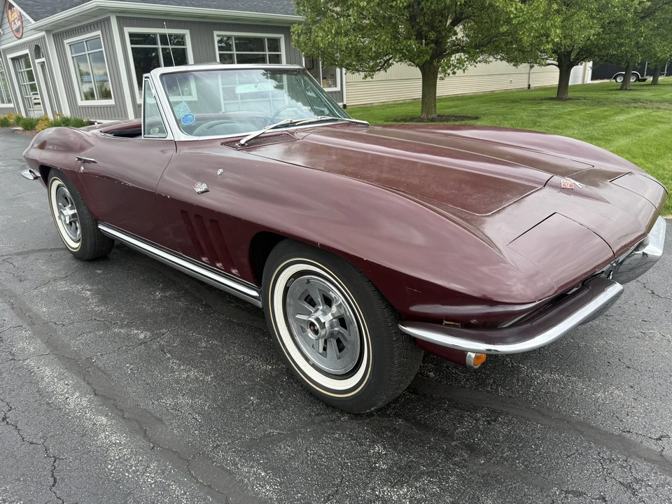 1965 Chevrolet Corvette C2 - Image 9 of 31
