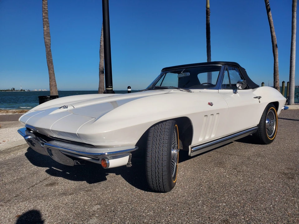 1965 Chevrolet Corvette C2 - Image 24 of 31