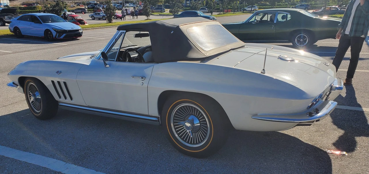 1965 Chevrolet Corvette C2 - Image 7 of 31