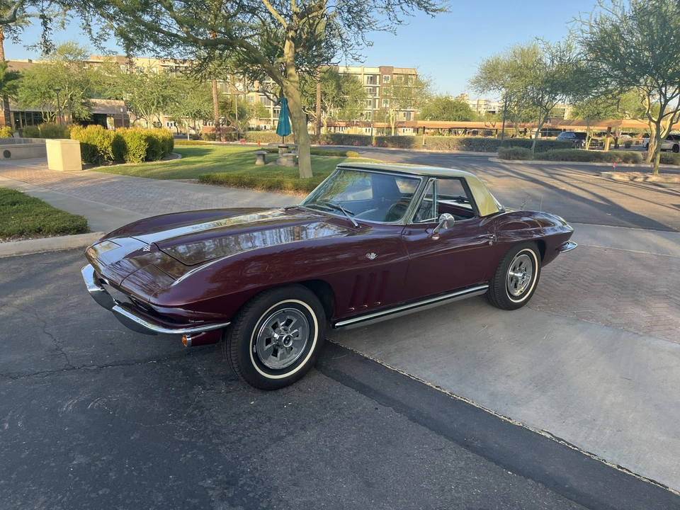 1965 Chevrolet Corvette C2 - Image 2 of 31