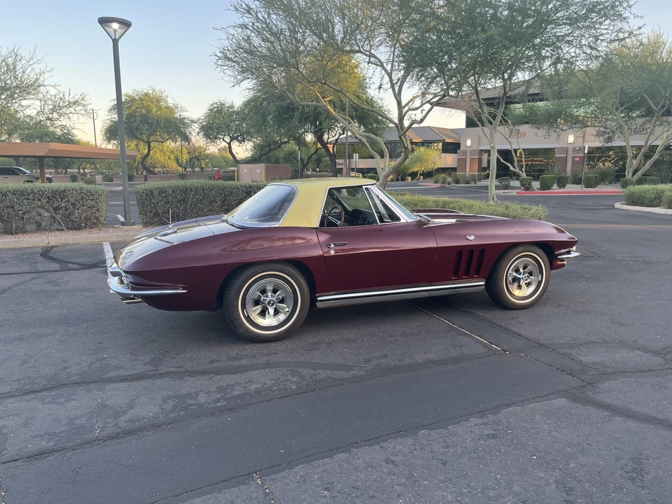 1965 Chevrolet Corvette C2 - Image 21 of 31