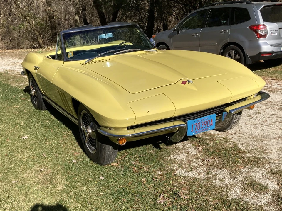 1965 Chevrolet Corvette C2 - Image 9 of 31