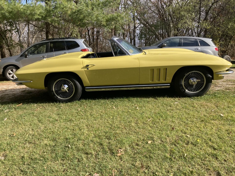 1965 Chevrolet Corvette C2 - Image 11 of 31