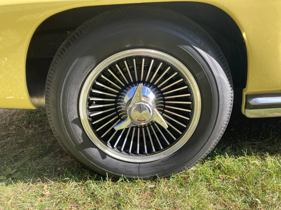 1965 Chevrolet Corvette C2 - Image 23 of 31