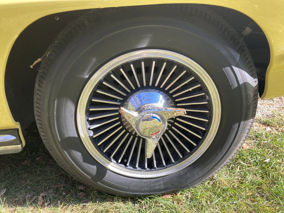 1965 Chevrolet Corvette C2 - Image 22 of 31