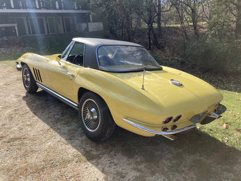 1965 Chevrolet Corvette C2 - Image 16 of 31