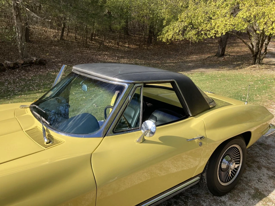 1965 Chevrolet Corvette C2 - Image 24 of 31