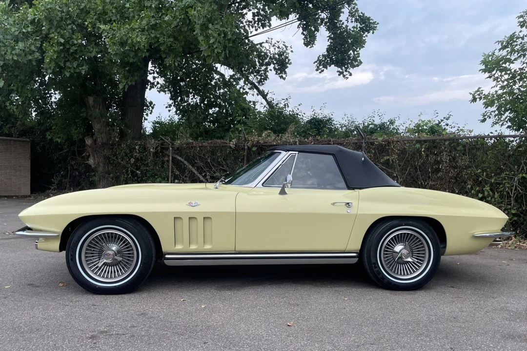 1965 Chevrolet Corvette C2 - Image 5 of 31