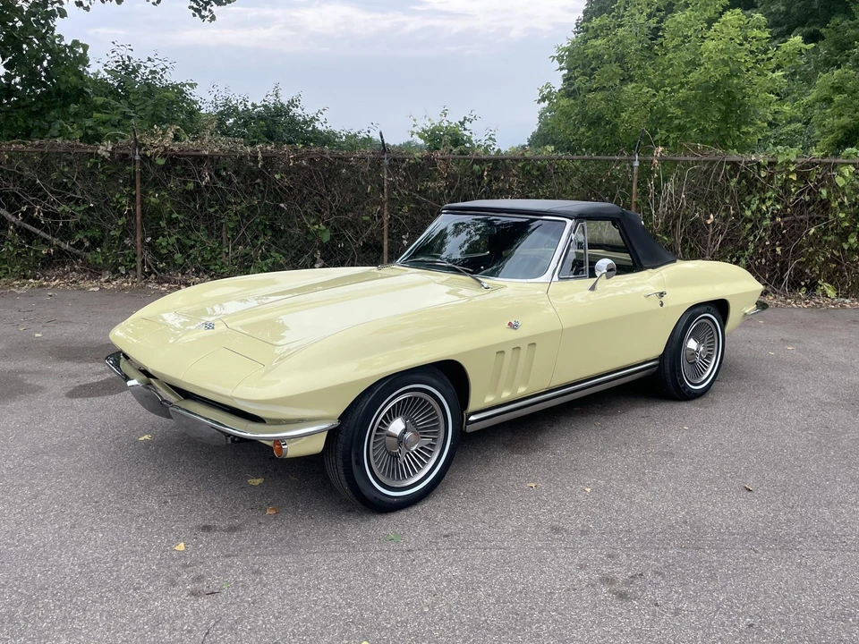 1965 Chevrolet Corvette C2 - Image 3 of 31