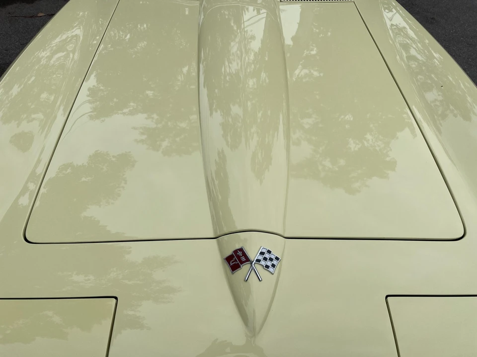 1965 Chevrolet Corvette C2 - Image 15 of 31