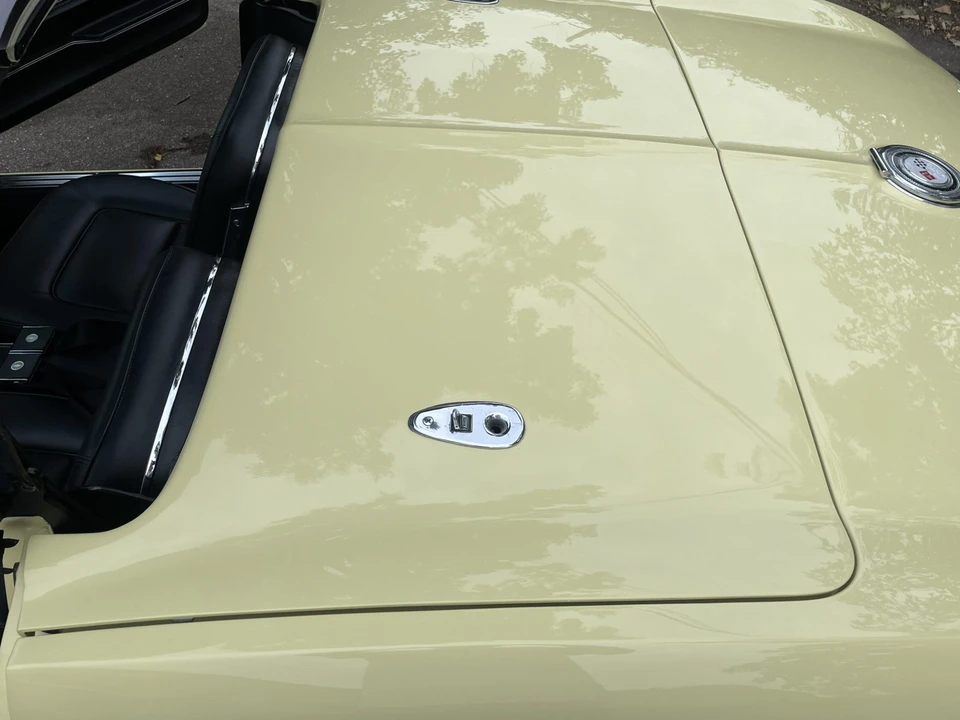 1965 Chevrolet Corvette C2 - Image 30 of 31