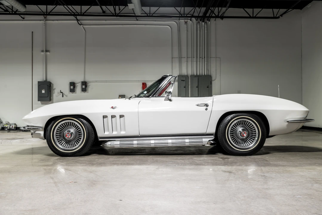 1965 Chevrolet Corvette C2 - Image 3 of 31