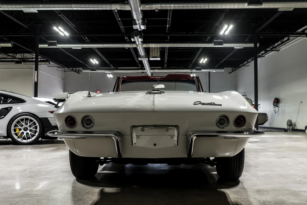 1965 Chevrolet Corvette C2 - Image 5 of 31