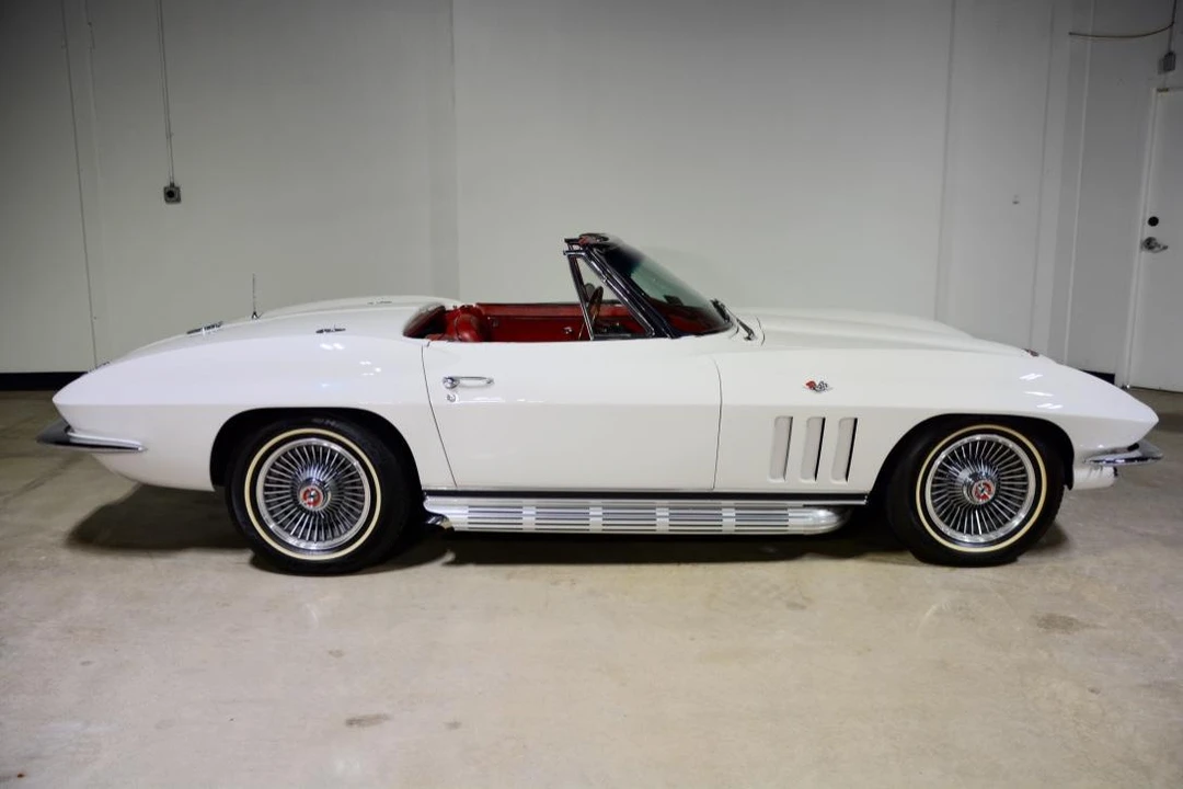 1965 Chevrolet Corvette C2 - Image 15 of 31