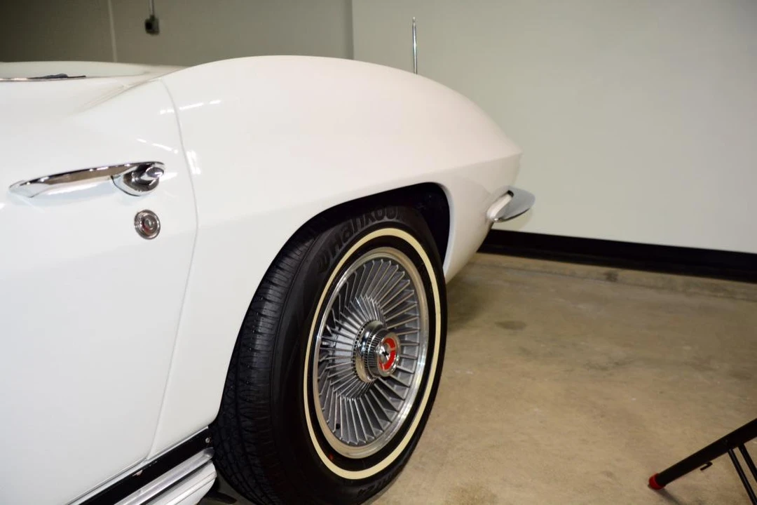 1965 Chevrolet Corvette C2 - Image 29 of 31