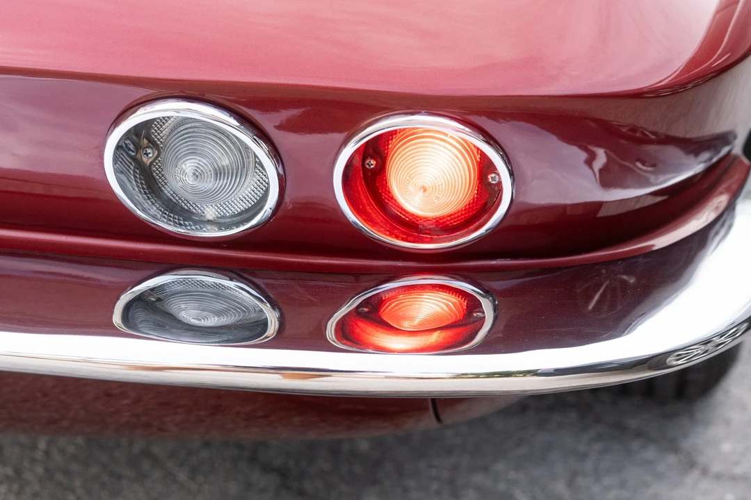 1965 Chevrolet Corvette C2 - Image 22 of 31