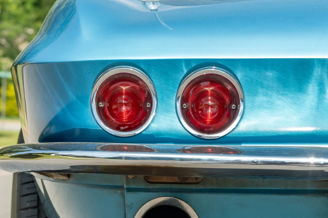 1965 Chevrolet Corvette C2 - Image 26 of 31