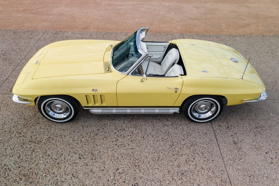 1965 Chevrolet Corvette C2 - Image 30 of 31