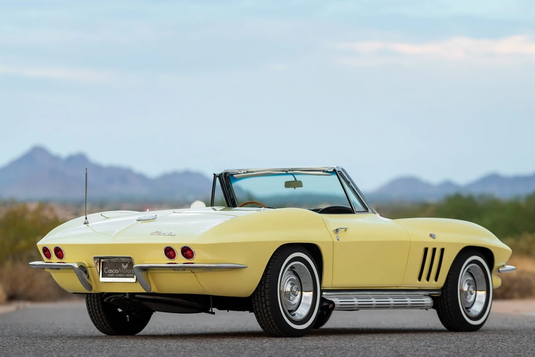1965 Chevrolet Corvette C2 - Image 11 of 31