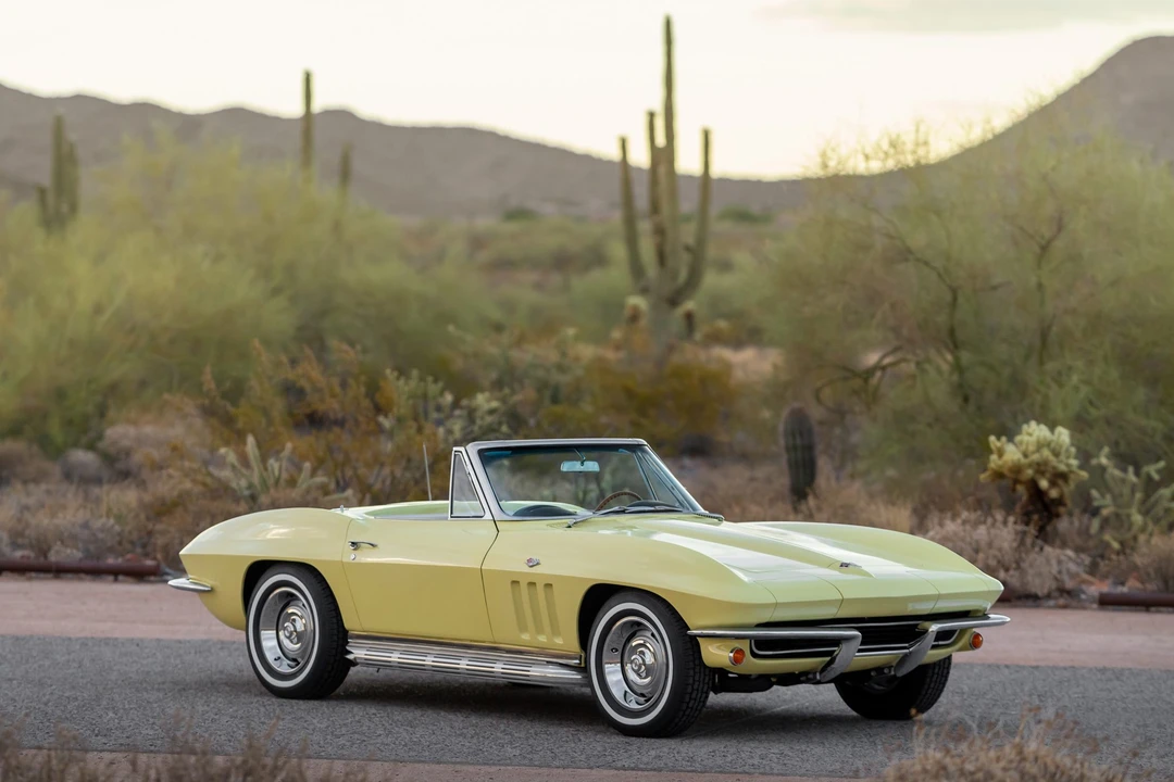 1965 Chevrolet Corvette C2 - Image 16 of 31
