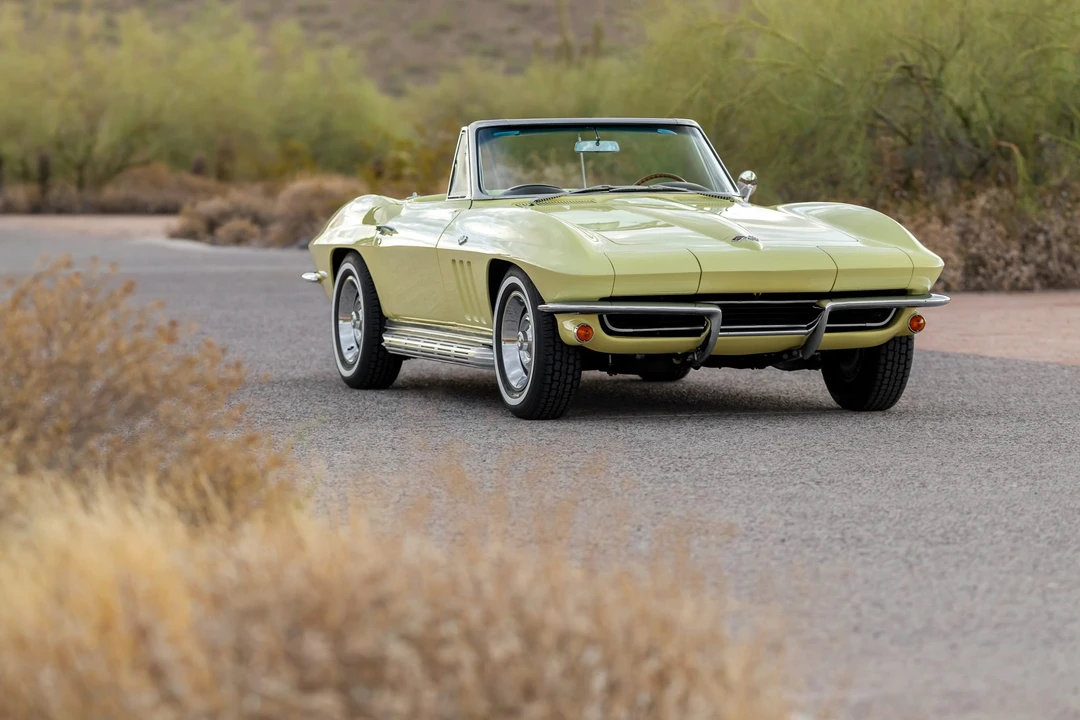 1965 Chevrolet Corvette C2 - Image 19 of 31