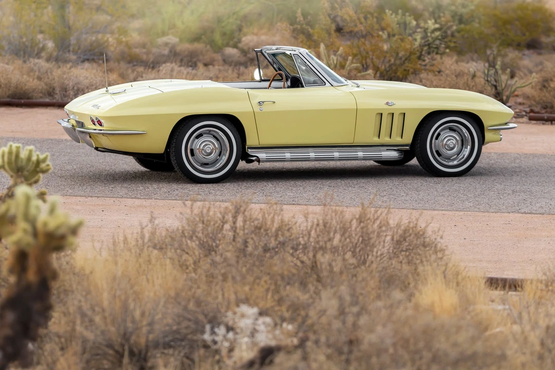 1965 Chevrolet Corvette C2 - Image 13 of 31