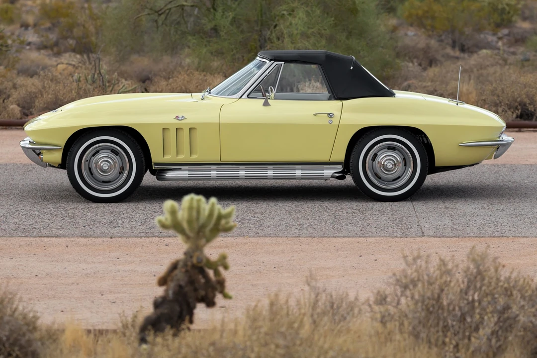 1965 Chevrolet Corvette C2 - Image 24 of 31