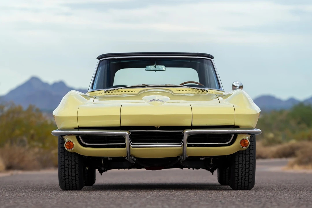 1965 Chevrolet Corvette C2 - Image 23 of 31