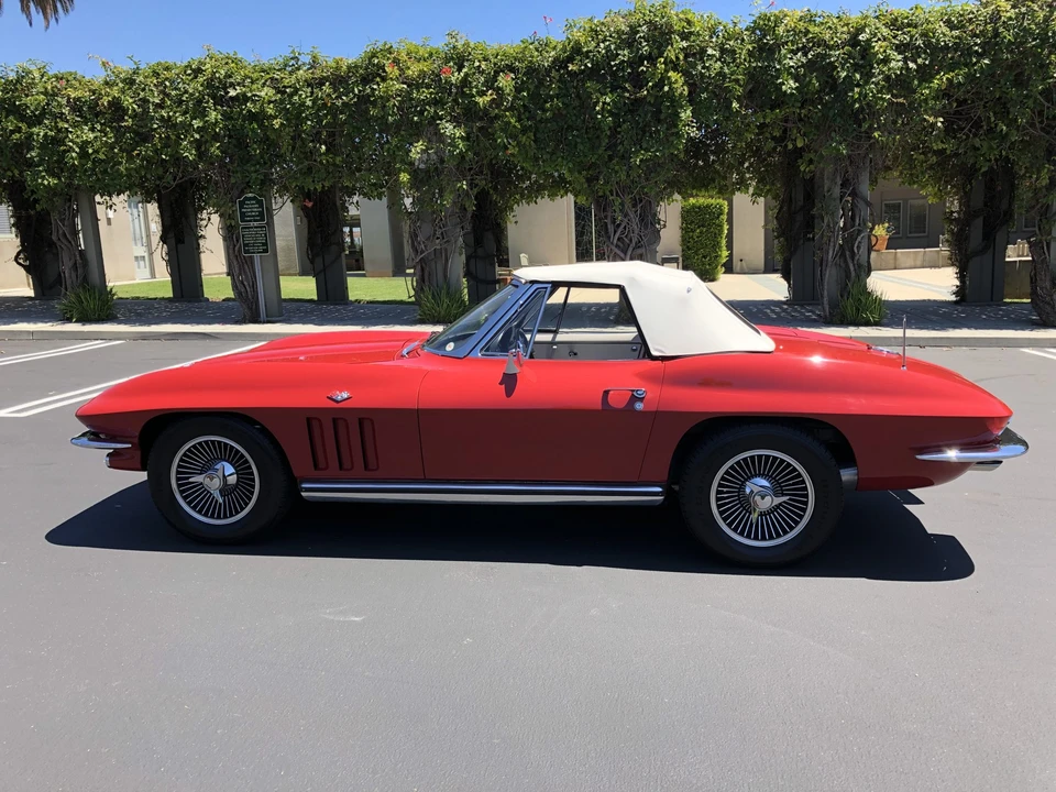 1965 Chevrolet Corvette C2 - Image 3 of 31