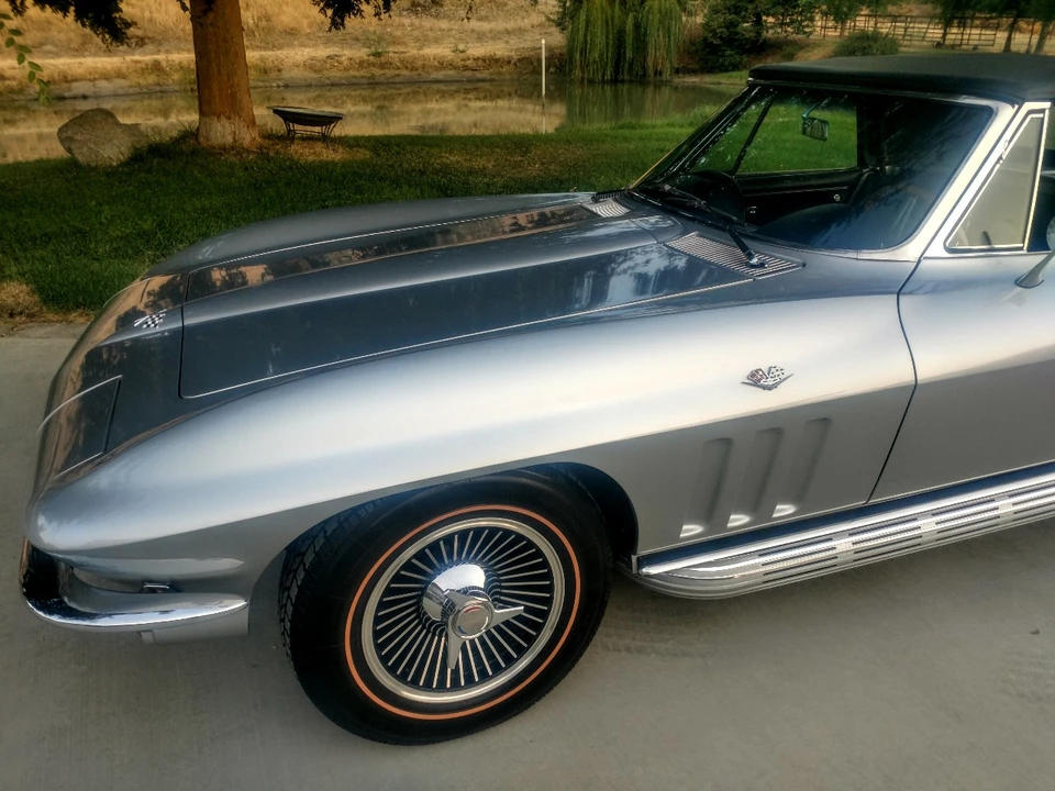 1965 Chevrolet Corvette C2 - Image 17 of 31