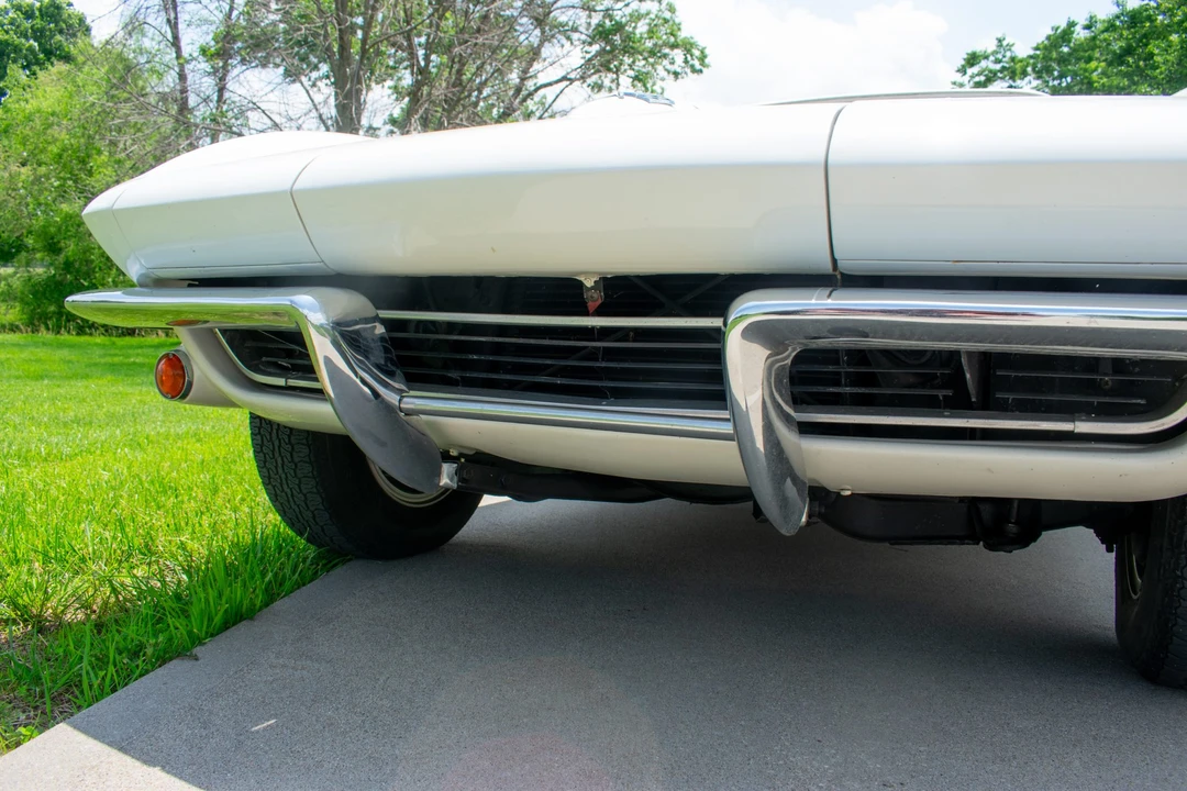 1965 Chevrolet Corvette C2 - Image 27 of 31