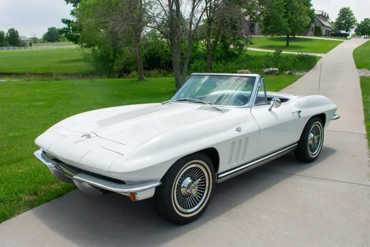 1965 Chevrolet Corvette C2 - Image 2 of 31