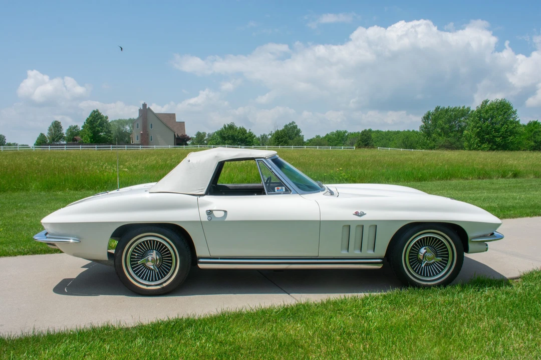 1965 Chevrolet Corvette C2 - Image 14 of 31