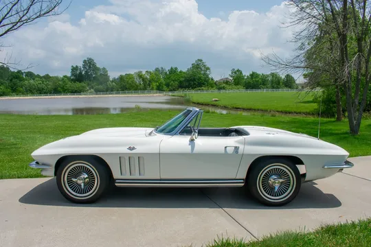 1965 Chevrolet Corvette C2 - Image 3 of 31