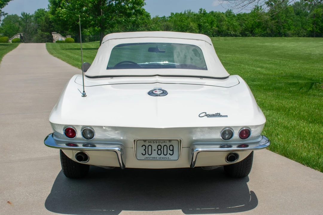1965 Chevrolet Corvette C2 - Image 12 of 31