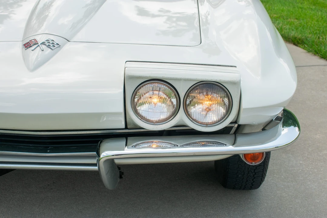 1965 Chevrolet Corvette C2 - Image 20 of 31
