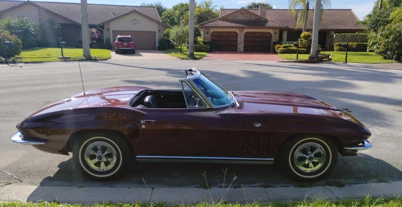 1965 Chevrolet Corvette C2 - Image 23 of 31