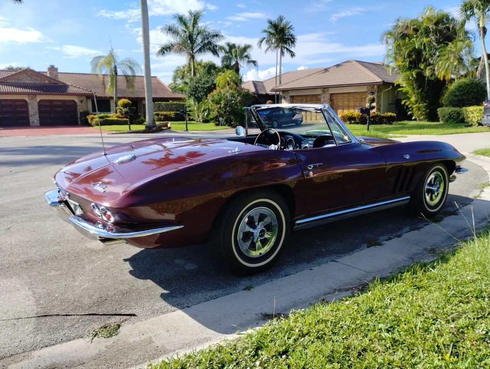 1965 Chevrolet Corvette C2 - Image 20 of 31