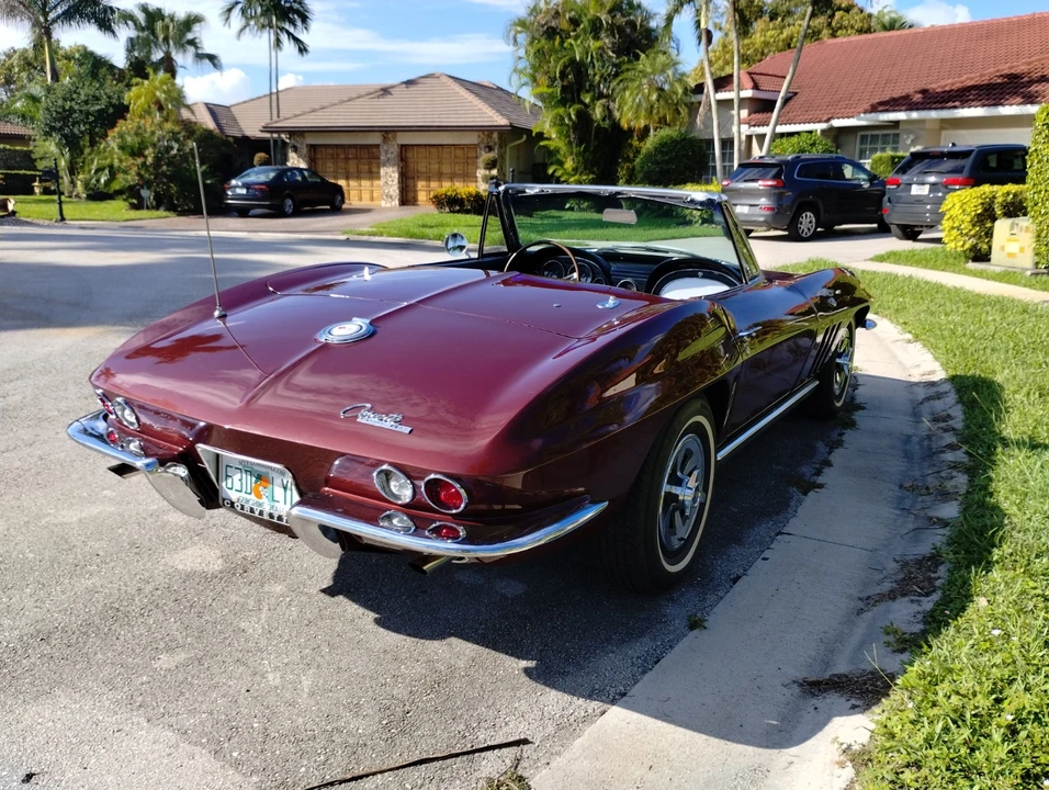 1965 Chevrolet Corvette C2 - Image 19 of 31