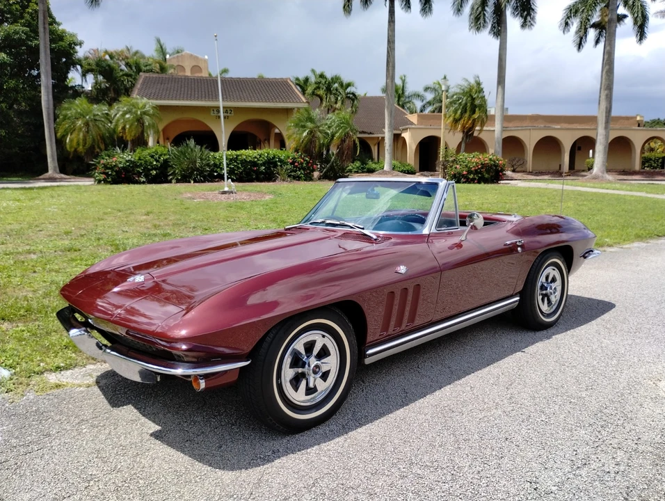 1965 Chevrolet Corvette C2 - Image 2 of 31