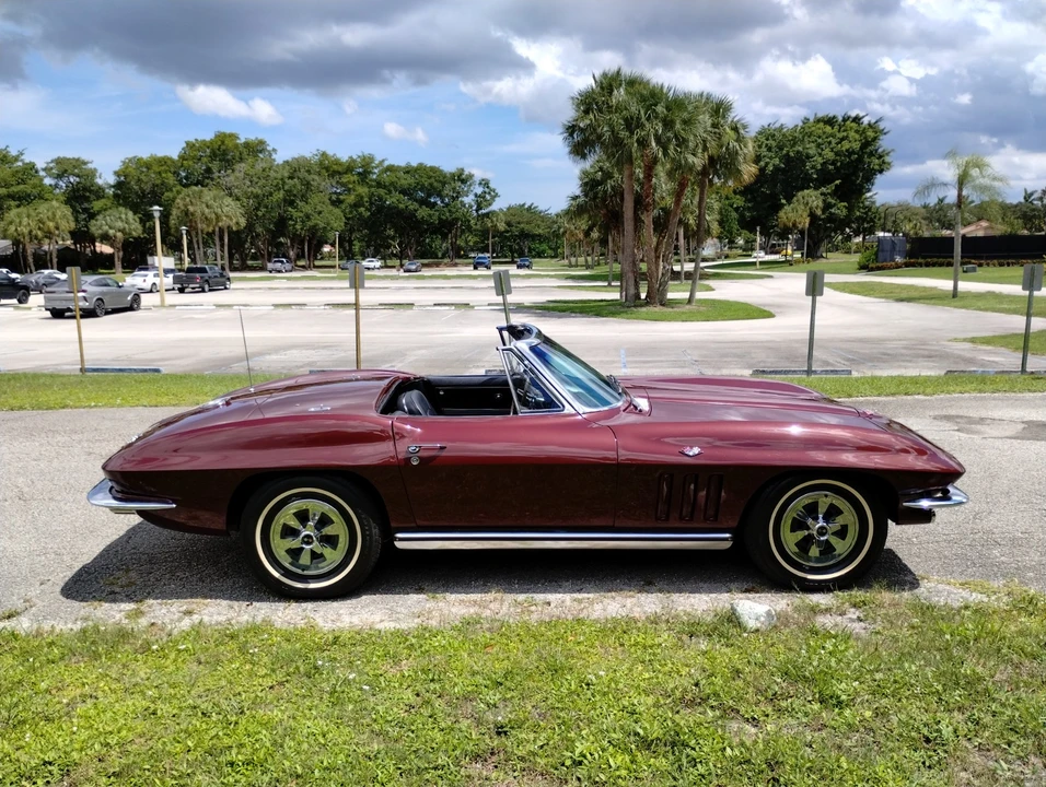 1965 Chevrolet Corvette C2 - Image 7 of 31
