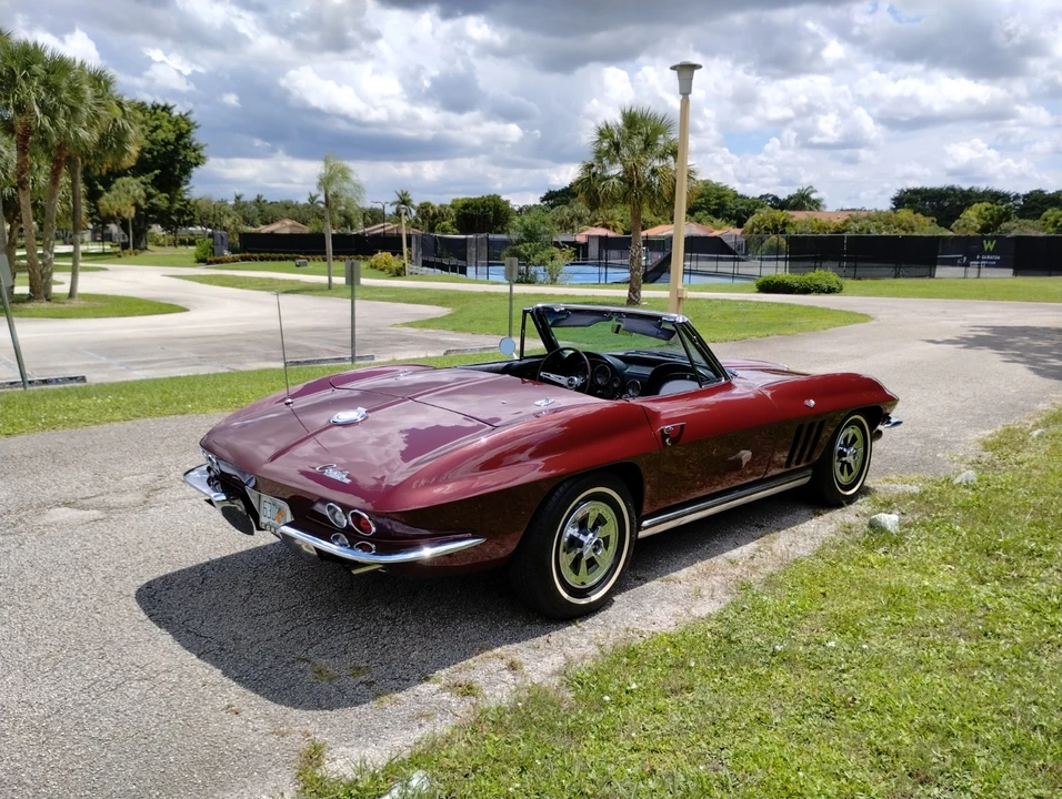 1965 Chevrolet Corvette C2 - Image 6 of 31