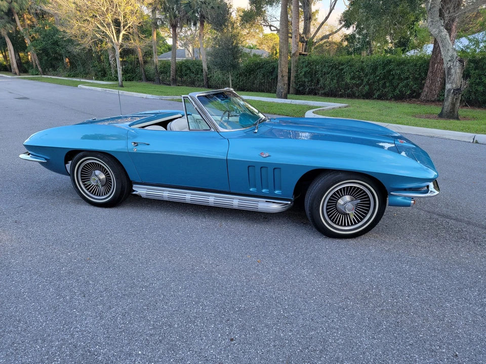 1965 Chevrolet Corvette C2 - Image 3 of 31