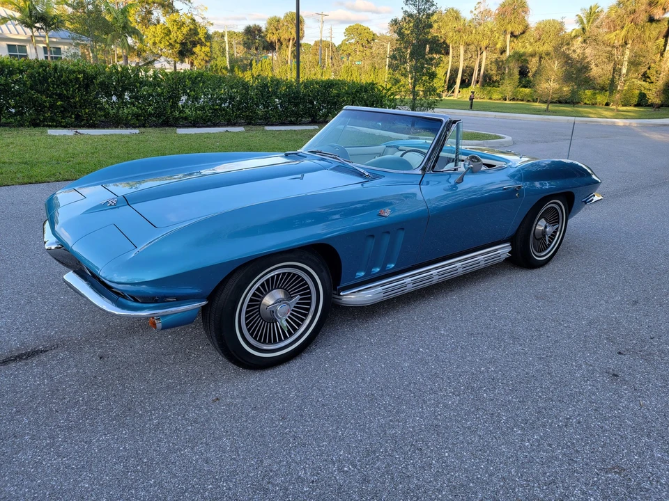 1965 Chevrolet Corvette C2 - Image 9 of 31