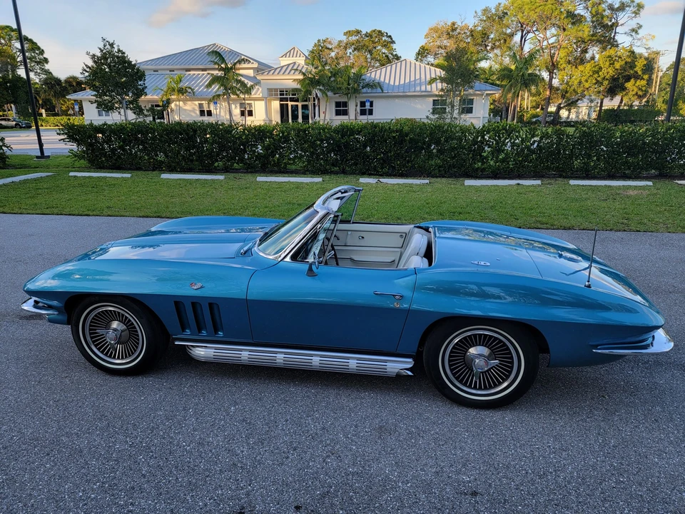 1965 Chevrolet Corvette C2 - Image 12 of 31